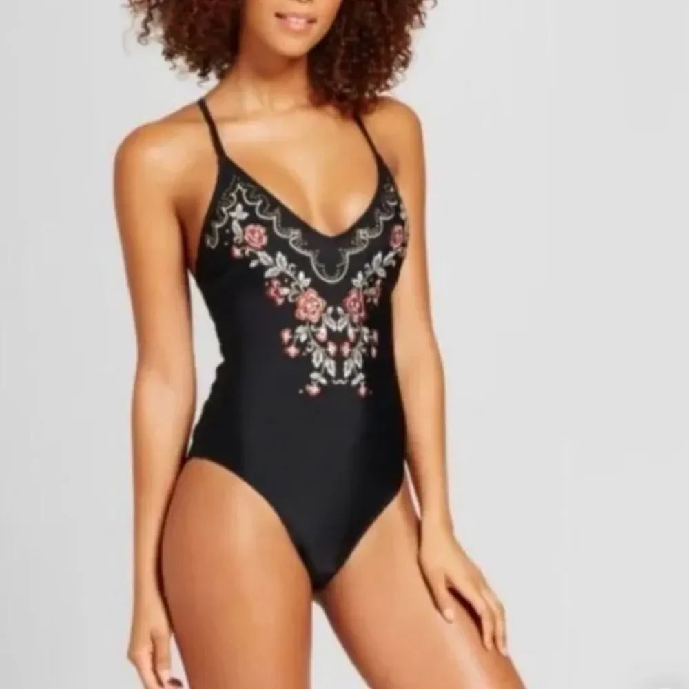 BRAND NEW XHILARATION FLORAL DESIGN WOMEN"S ONE-PIECE SWIMSUITS